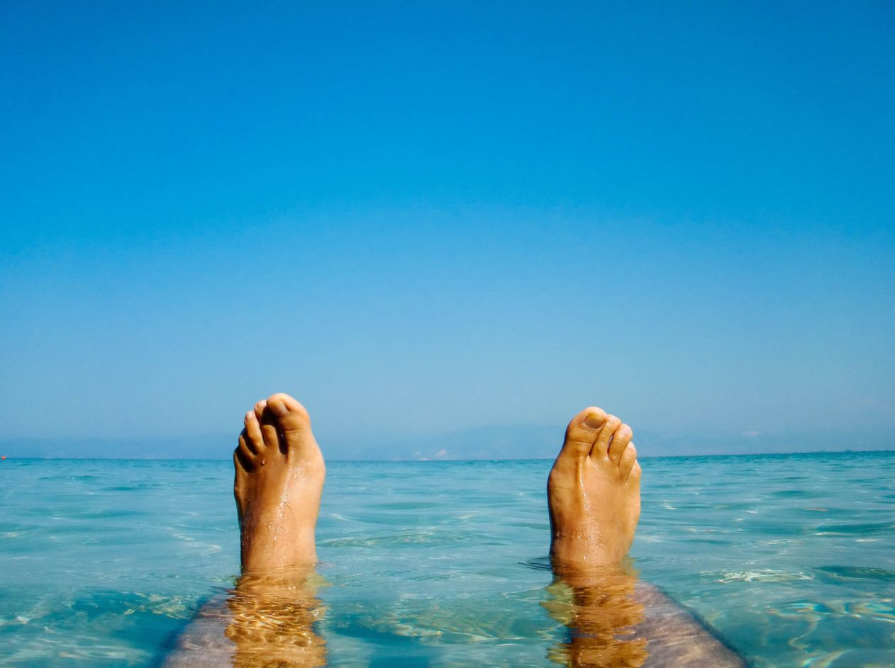 Why Do I Sink? 5 Ways To Float Like A Professional Swimmer