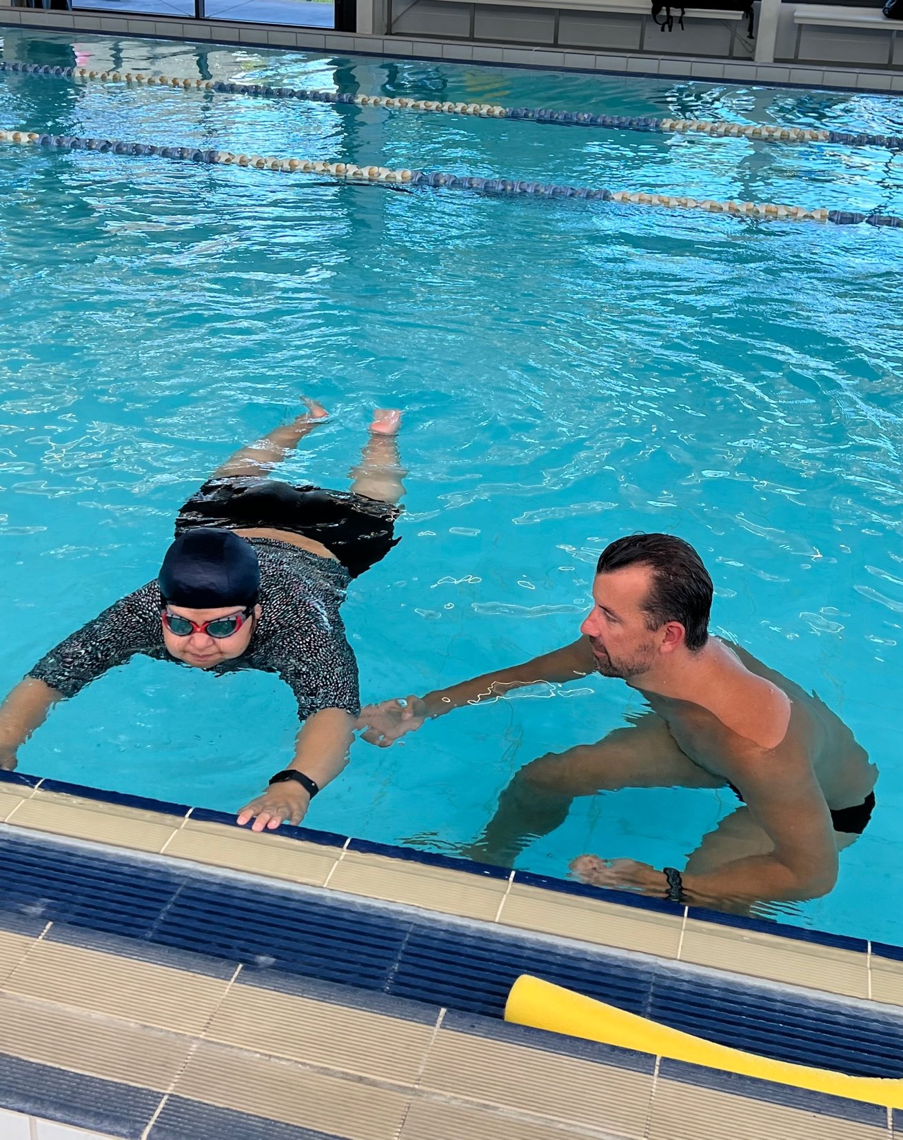 Overcoming Aquaphobia: How Swimly Helps Adults Conquer Their Fear of Water